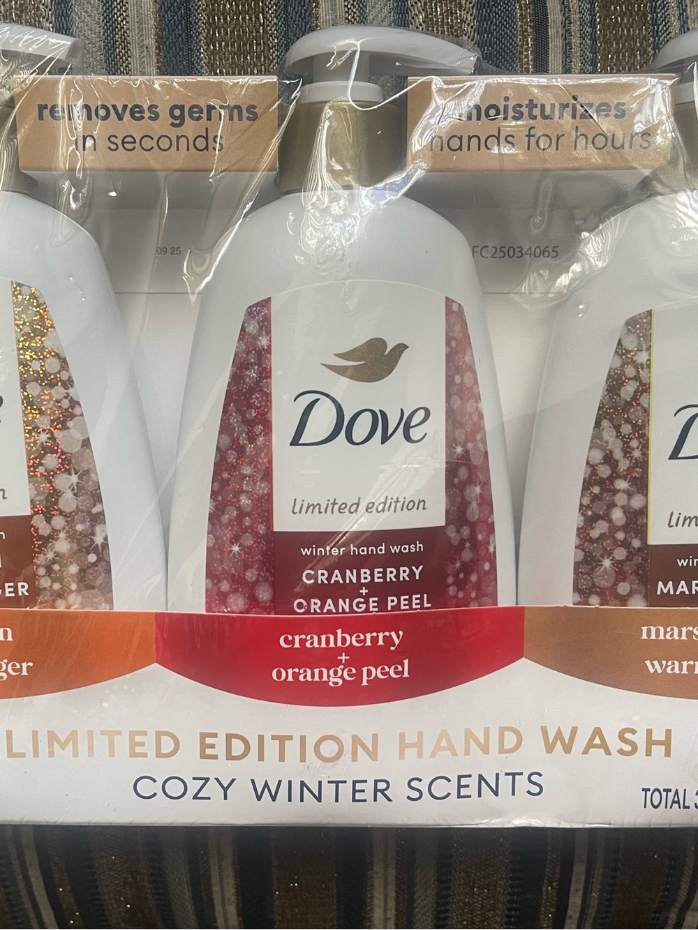 Dove Limited Edition Winter Hand Wash (3-Pack) - Picture 3 of 3